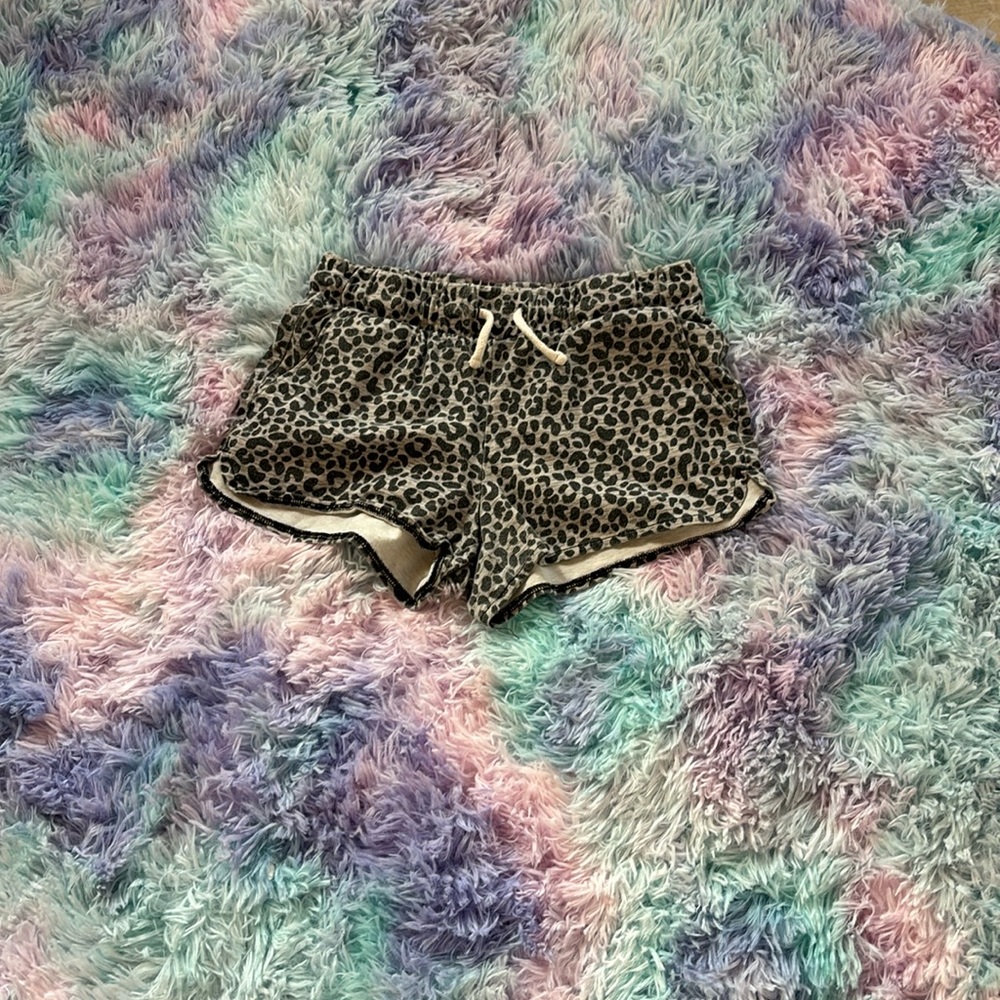 Cute girls grey and black old navy shorts